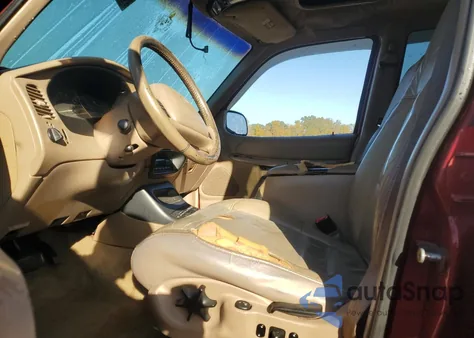 2000 Ford Explorer Eddie Bauer из США, поврежденный, VIN 1FMZU64P0YZA72969